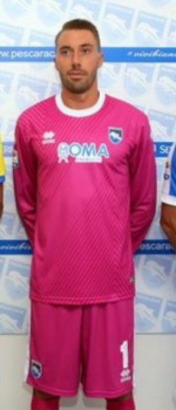 Pescara Calcio 2016-17 GK 2 Kit
