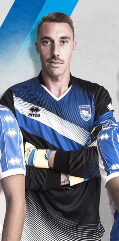 Pescara Calcio 2017-18 GK Kit