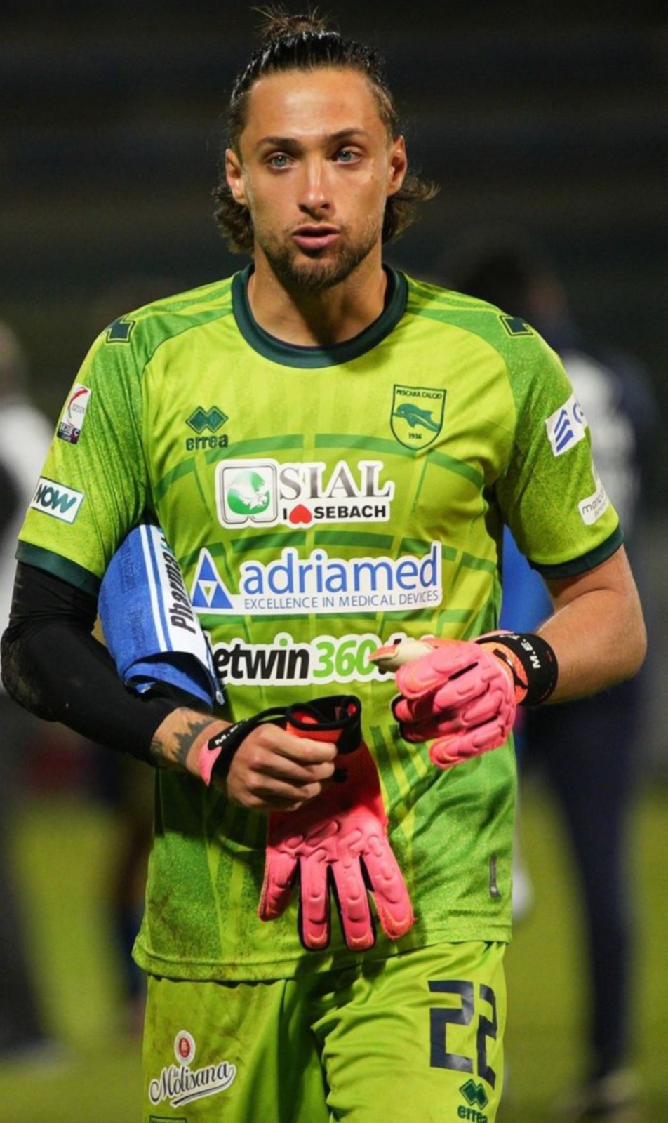 Pescara Calcio 2023-24 GK Kit