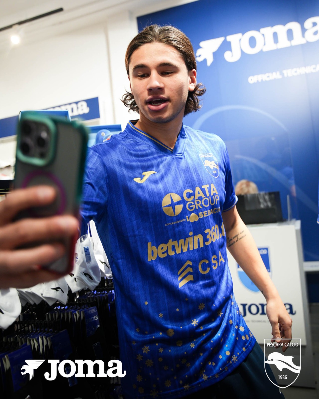 Pescara Calcio 2024-25 Christmas Kit