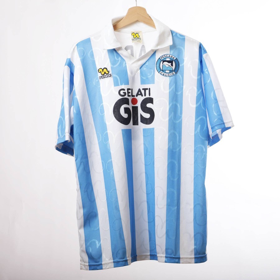 Pescara Calcio 1995-96 Home Kit