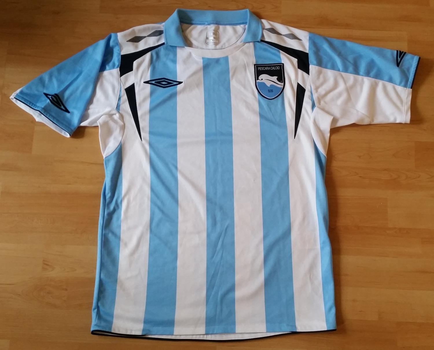 Pescara Calcio 2008-09 Home Kit