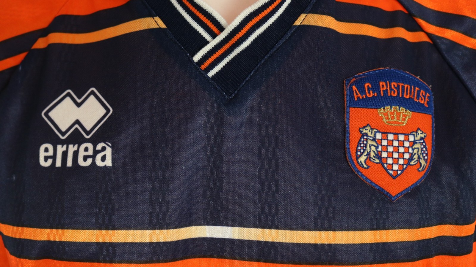 FC Pistoiese 2000-01 Home Kit