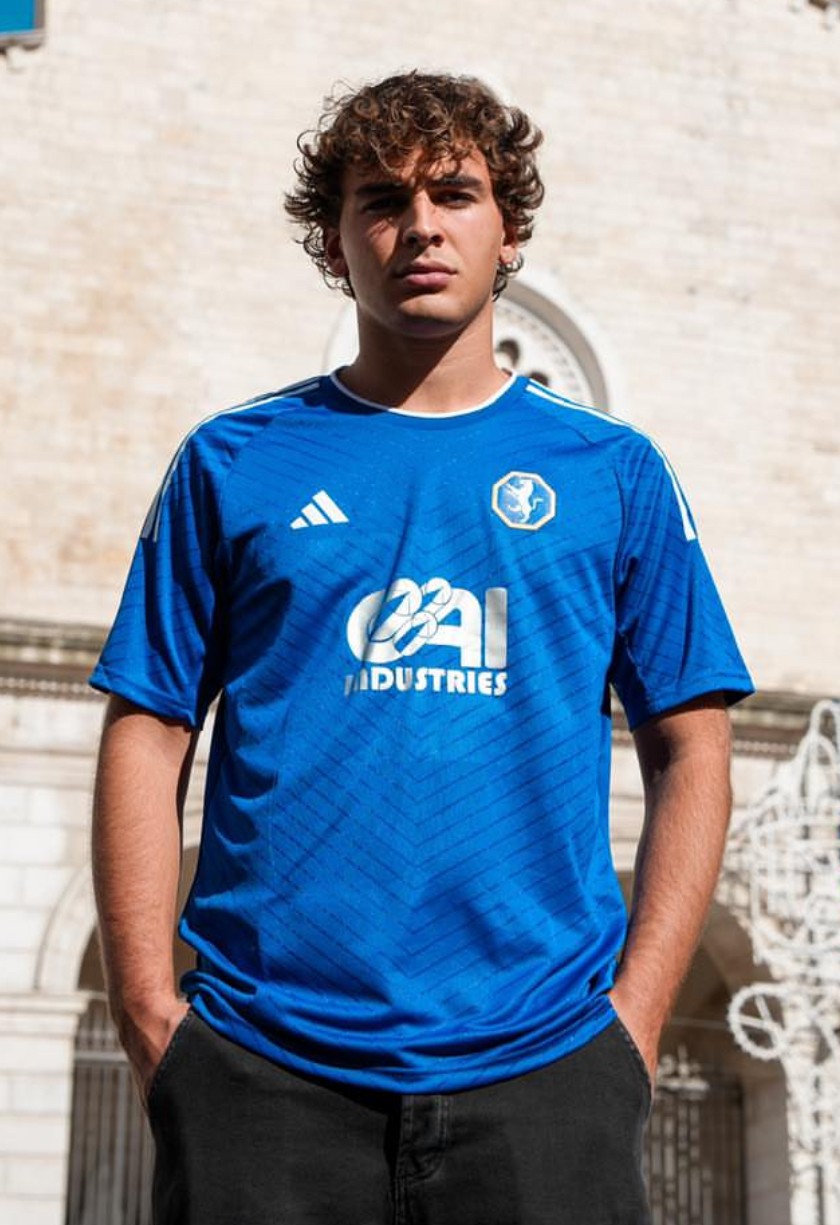 Fidelis Andria 2025-26 Home Kit