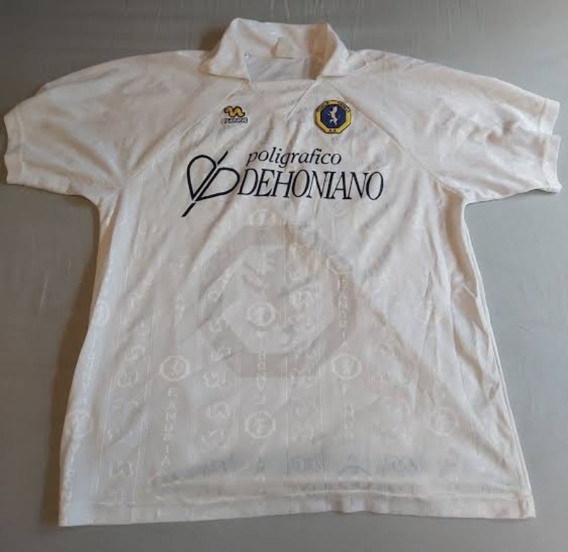 Fidelis Andria 1995-96 Away Kit