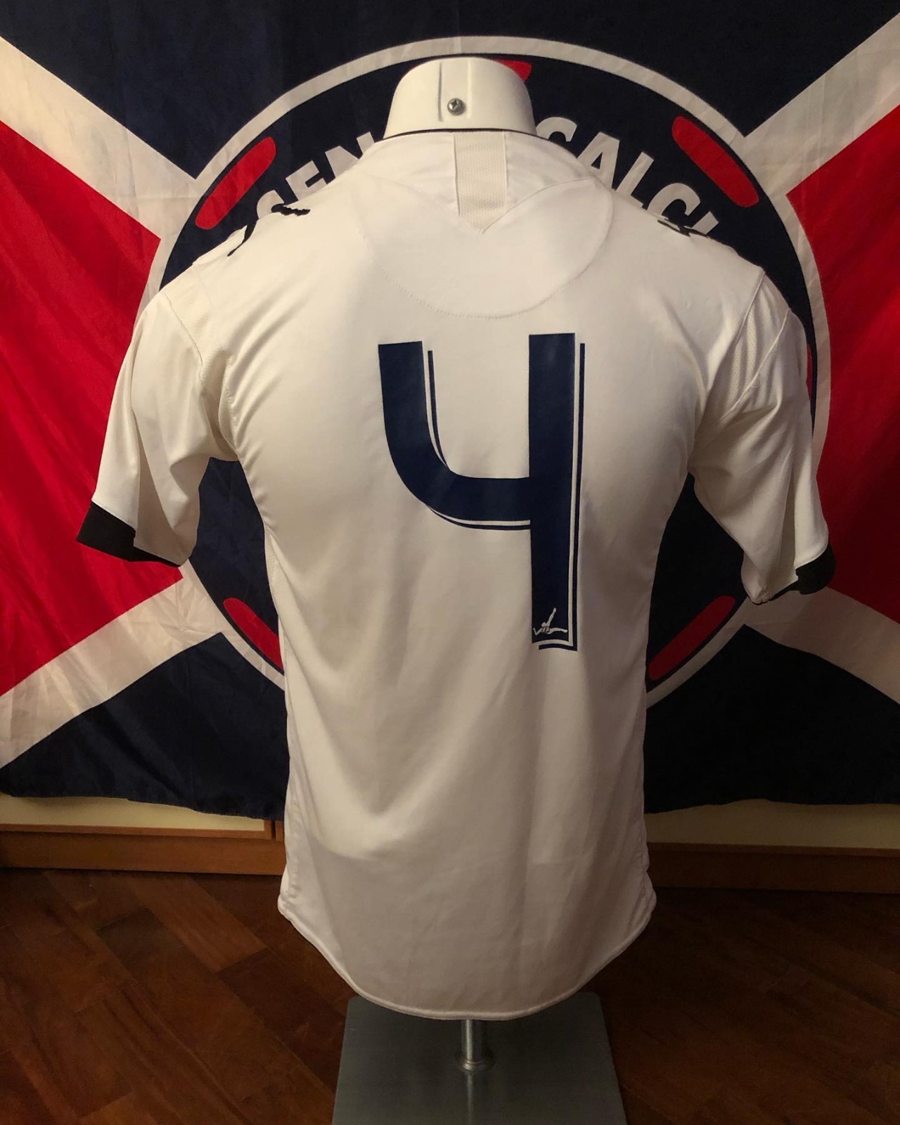 Cosenza 2015-16 Away Kit