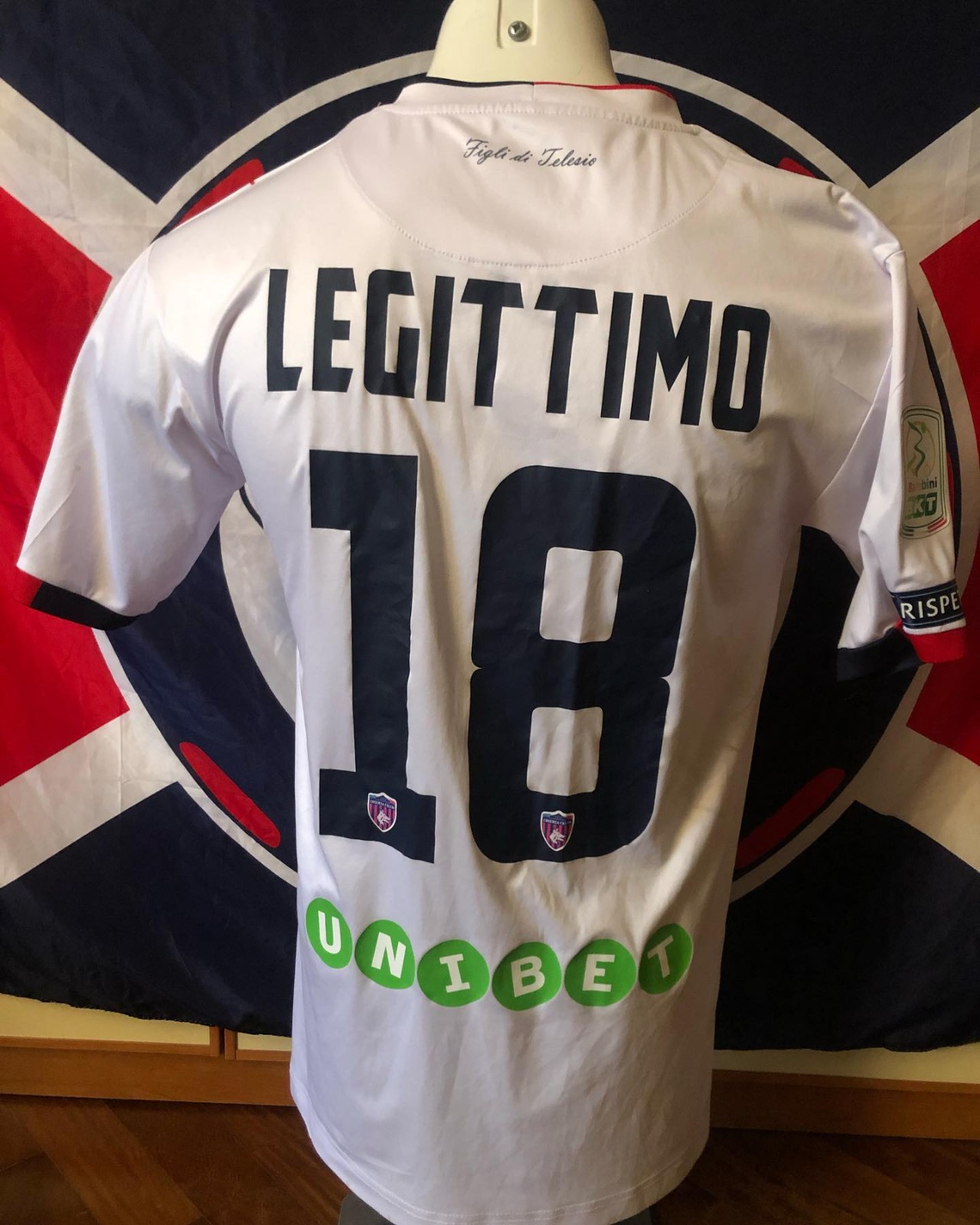 Cosenza 2018-19 Away Kit