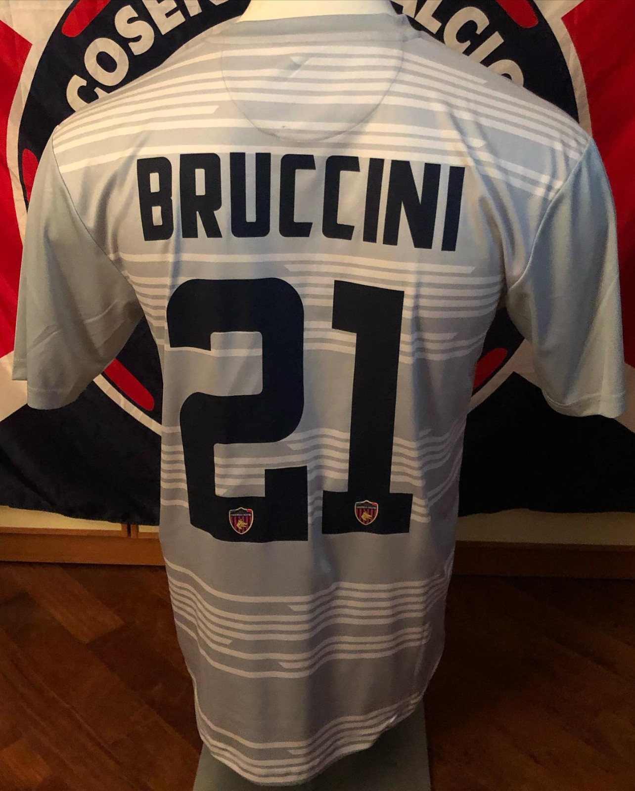 Cosenza 2018-19 Cup Kit