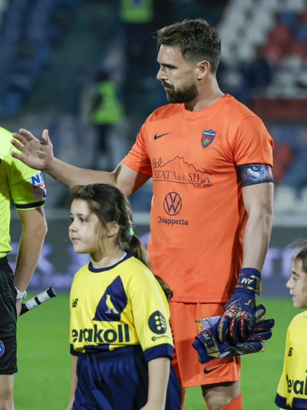 Cosenza 2024-25 GK Third Kit