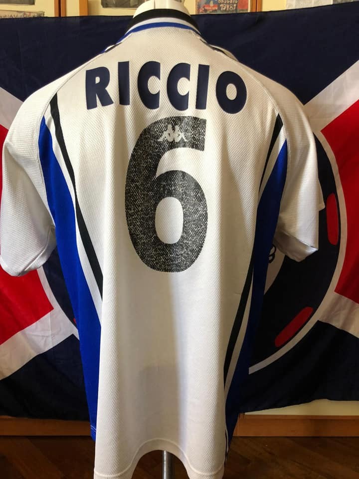 Cosenza 1999-00 Away Kit