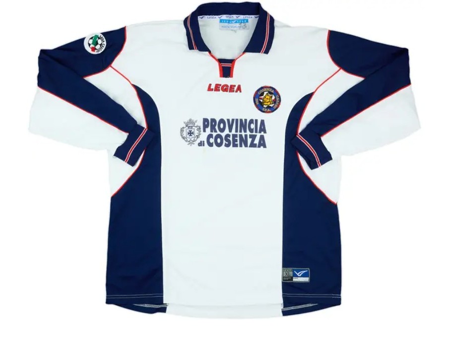 Cosenza 2001-02 Away Kit