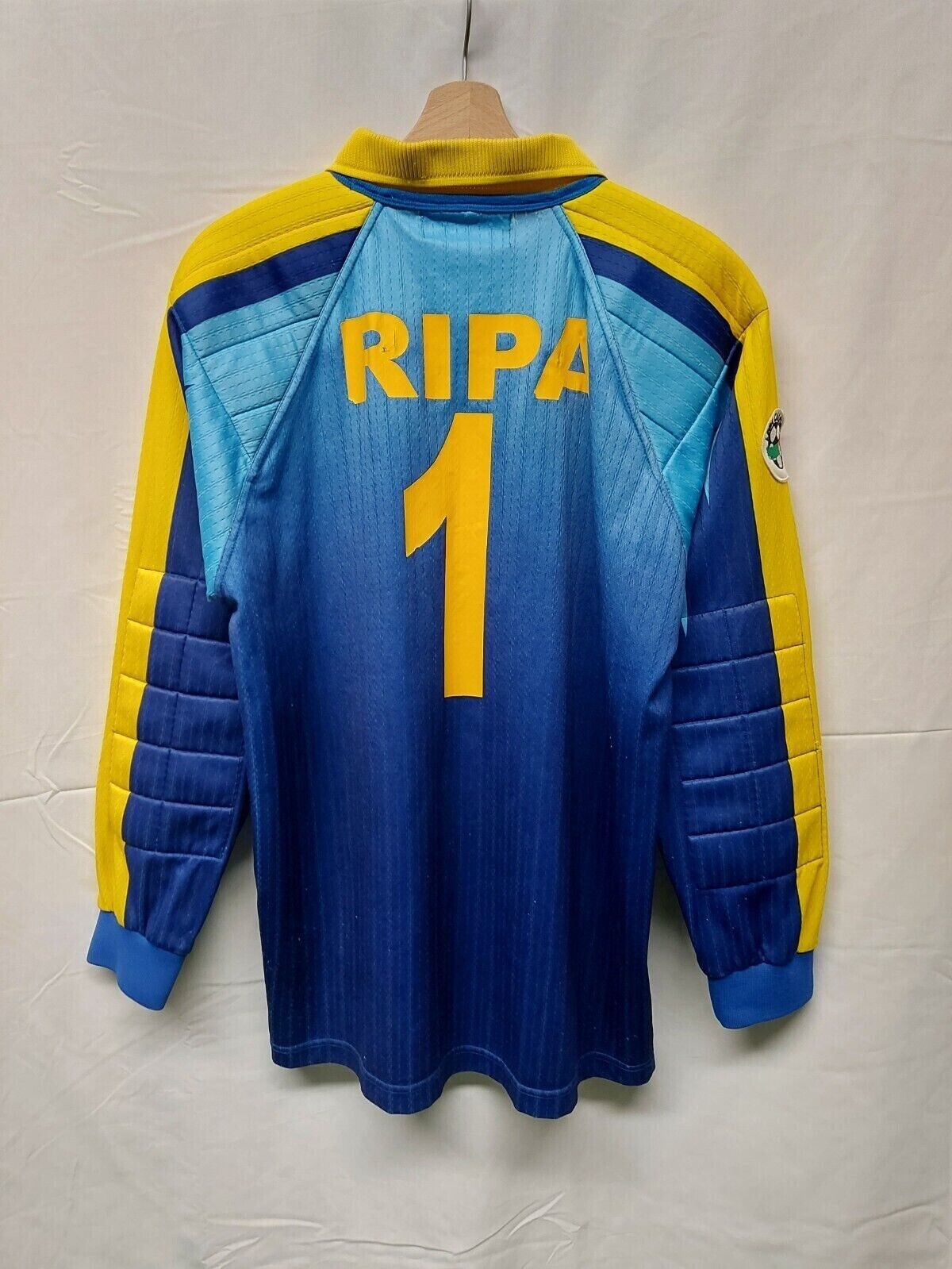 Cosenza 2002-03 GK 1 Kit