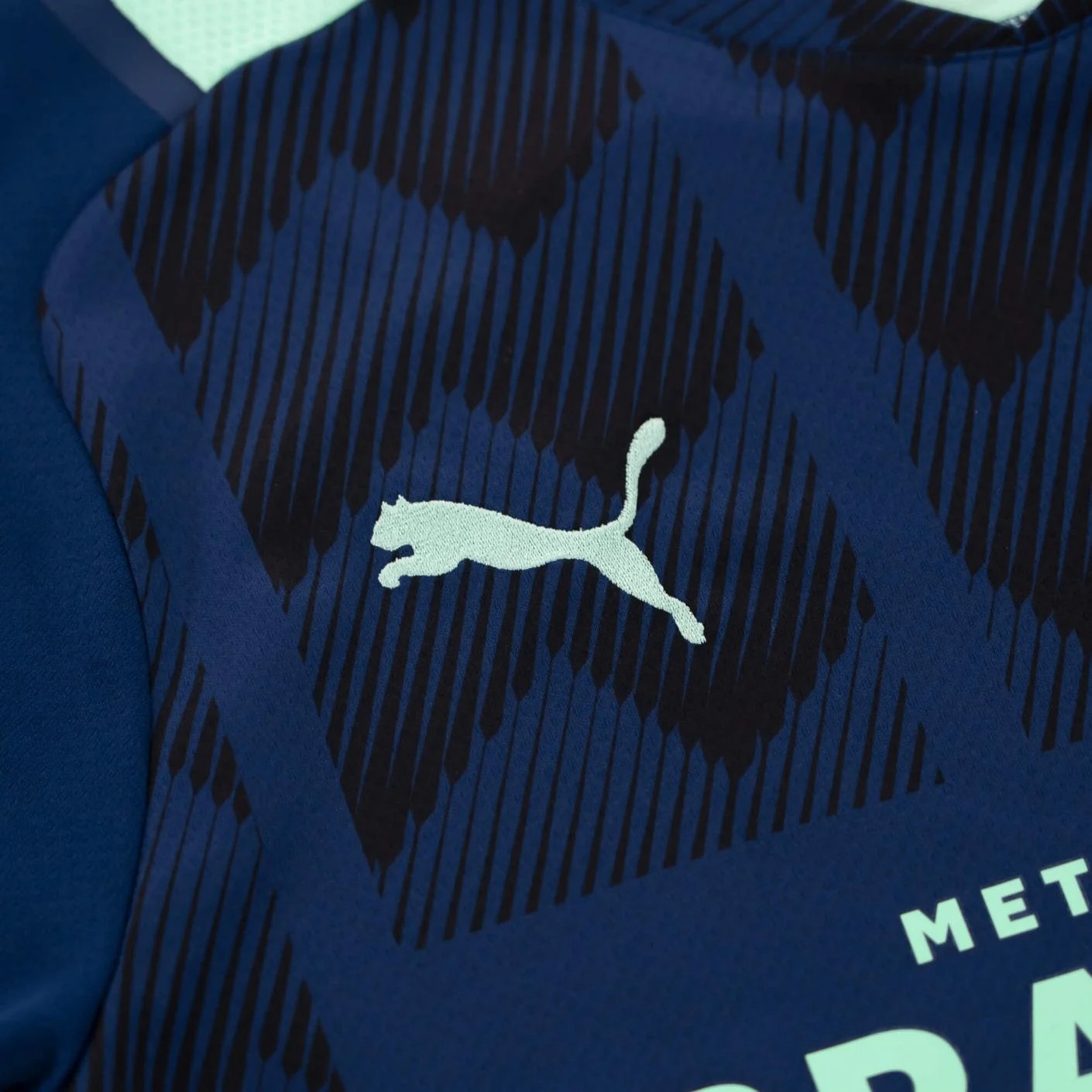 PSV 2021-22 Away Kit