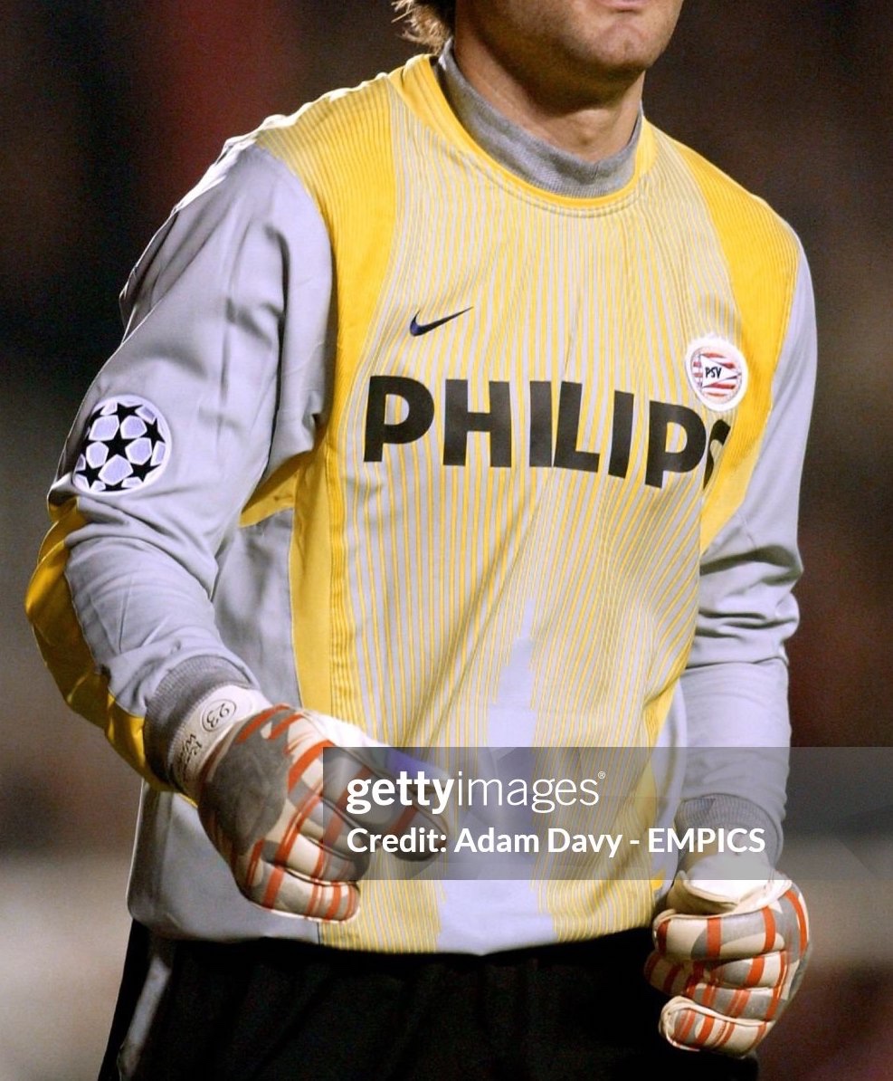 PSV 2002-03 GK 3 Kit