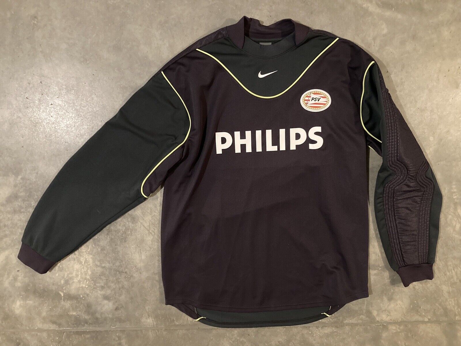 PSV 2003-04 GK 1 Kit