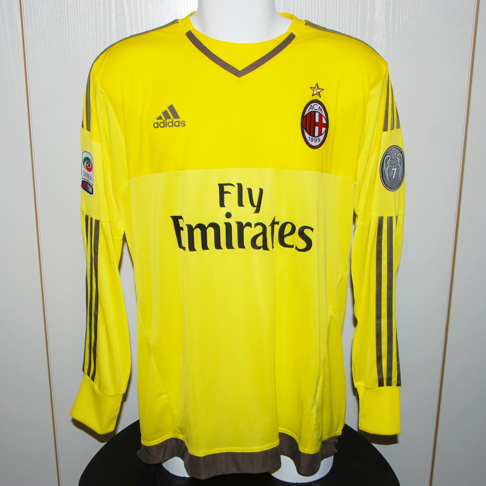 AC Milan 2015-16 GK Away Kit