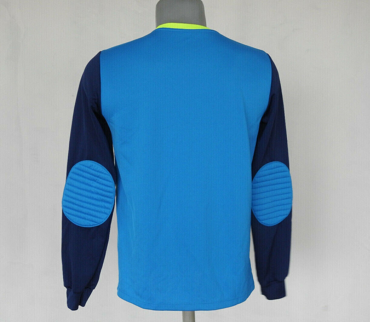 sc Heerenveen 2017-18 GK 1 Kit