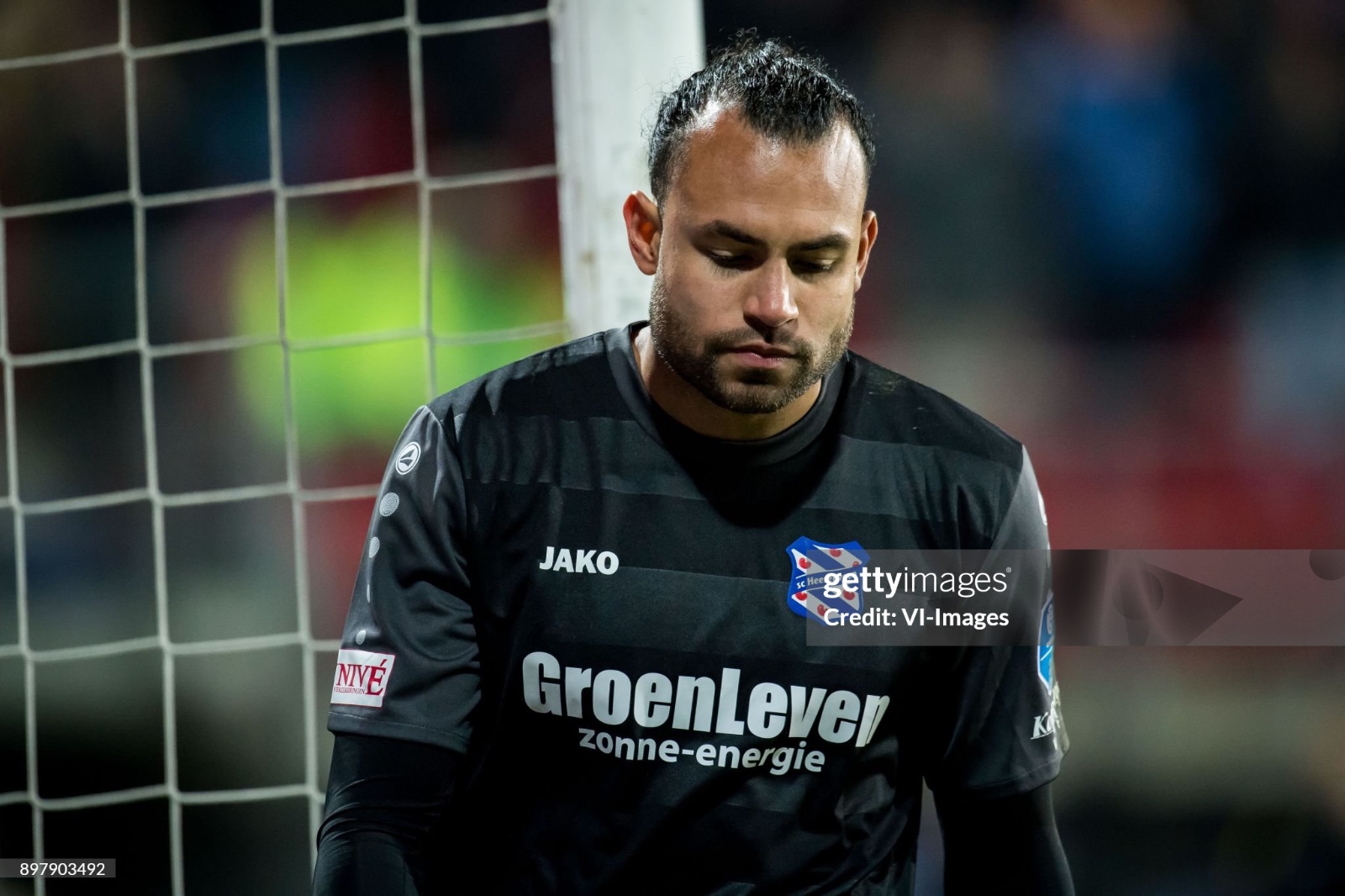 sc Heerenveen 2017-18 GK 2 Kit