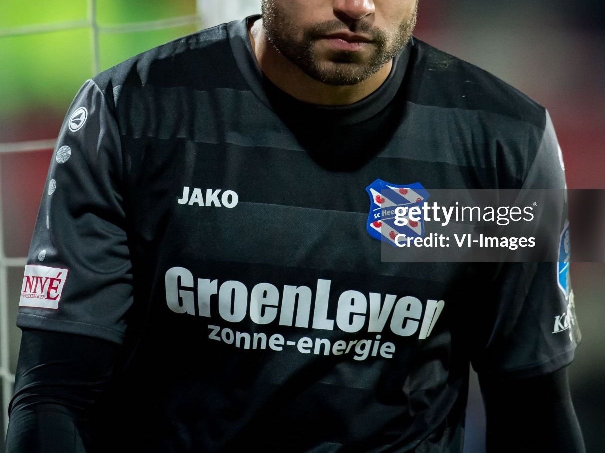 sc Heerenveen 2017-18 GK 2 Kit