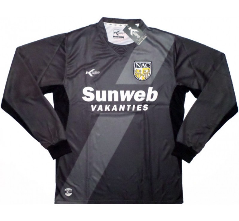 NAC Breda 2010-11 Away Kit