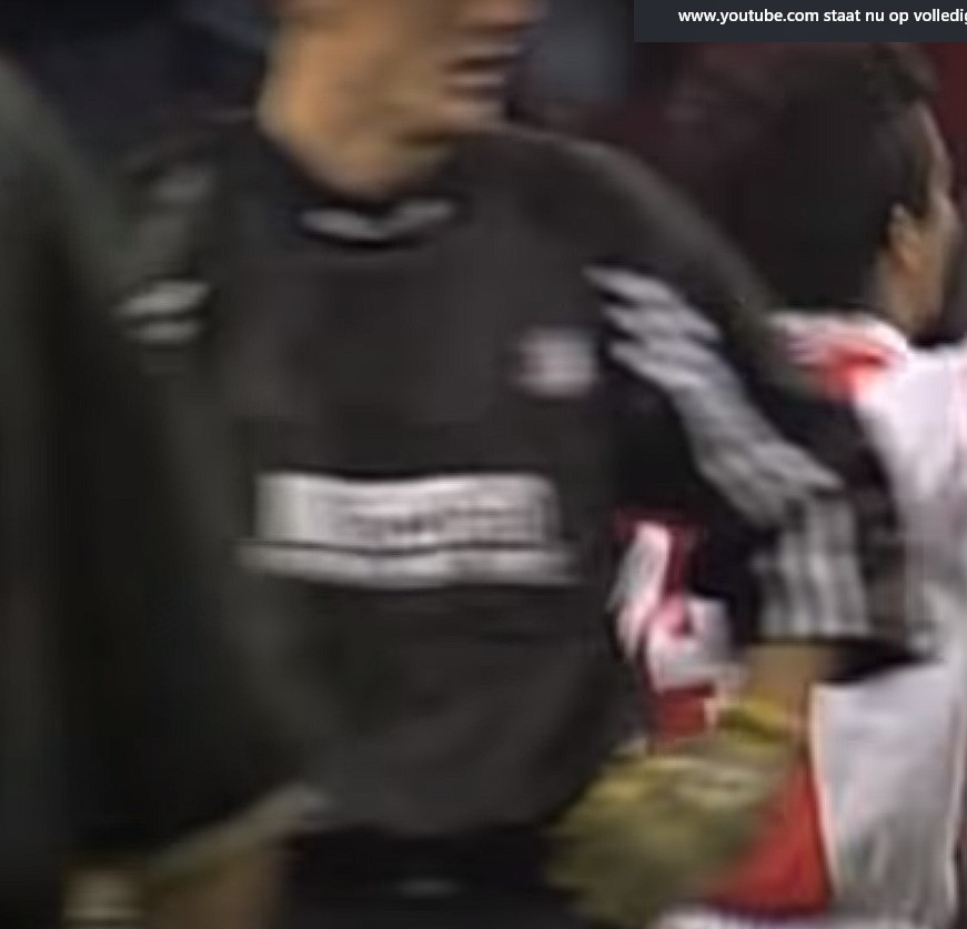 Feyenoord 1997-98 GK 1 V2 Kit