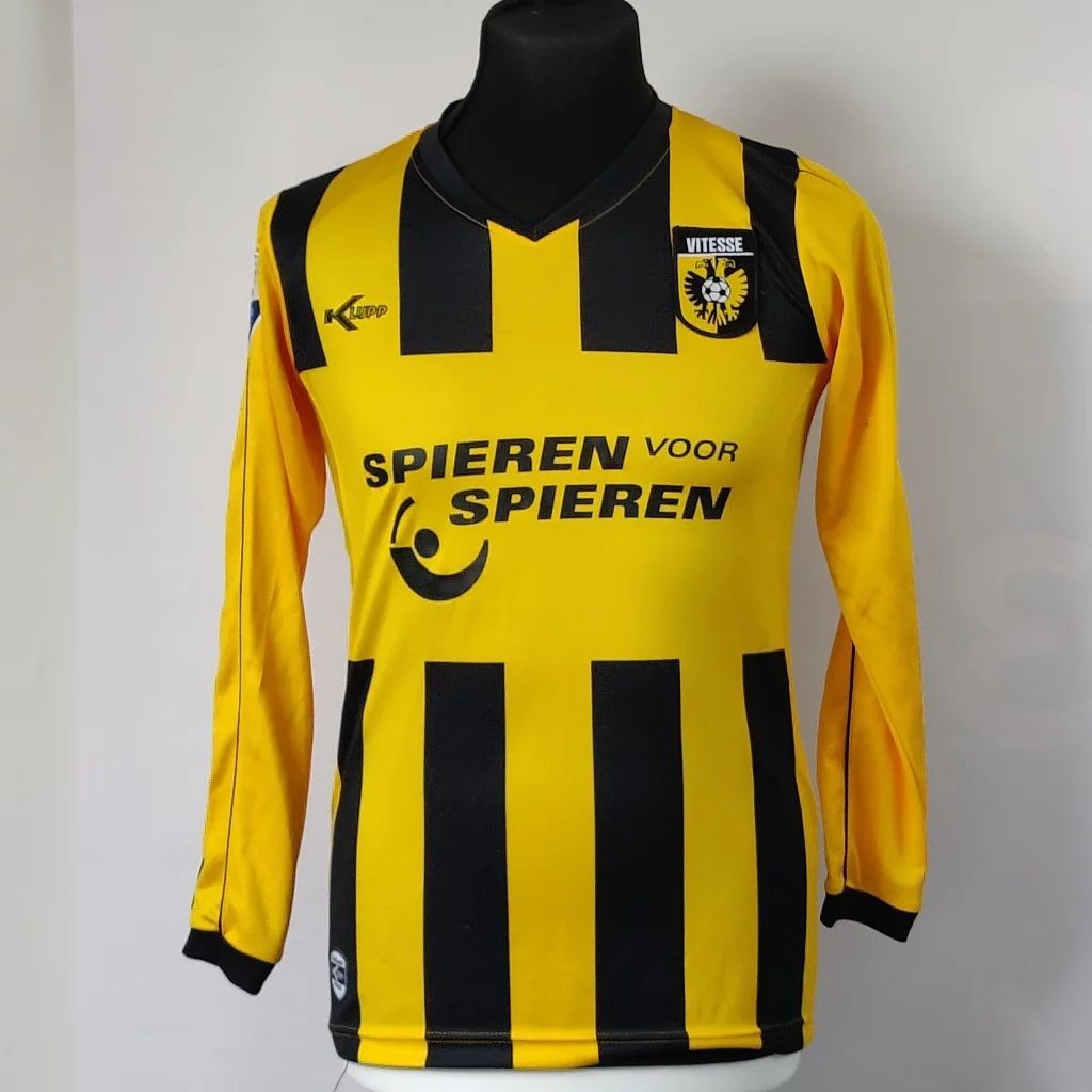 Vitesse 2011-12 Home 2 Kit
