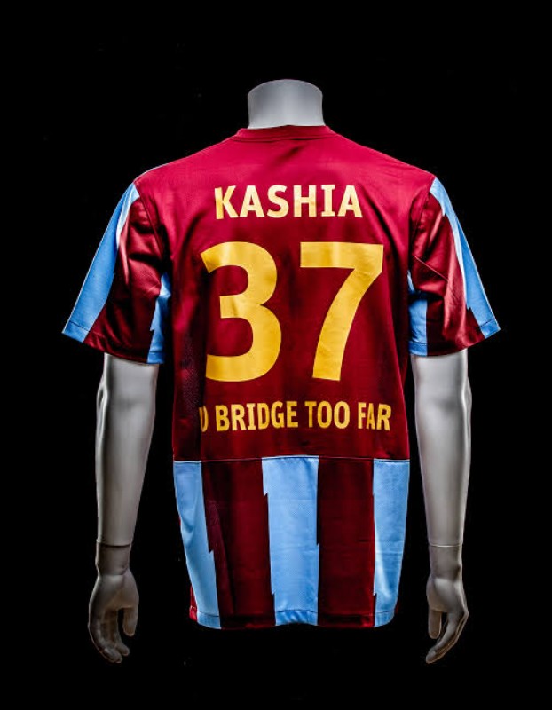 Vitesse 2012-13 Third Kit