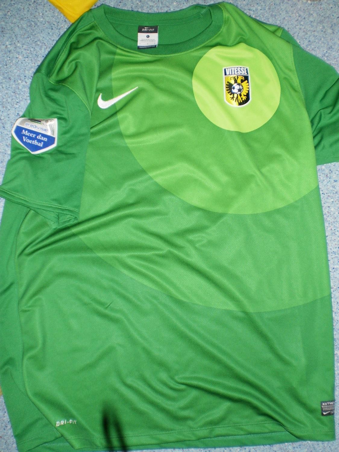 Vitesse 2013-14 GK Kit