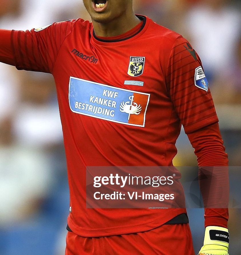 Vitesse 2014-15 GK 1 Kit