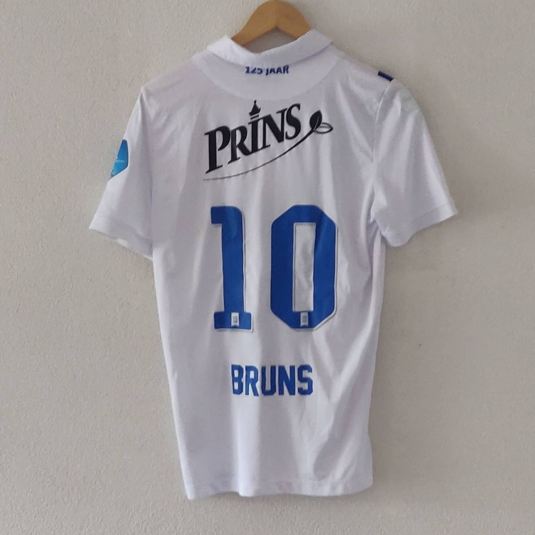 Vitesse 2017-18 Away Kit