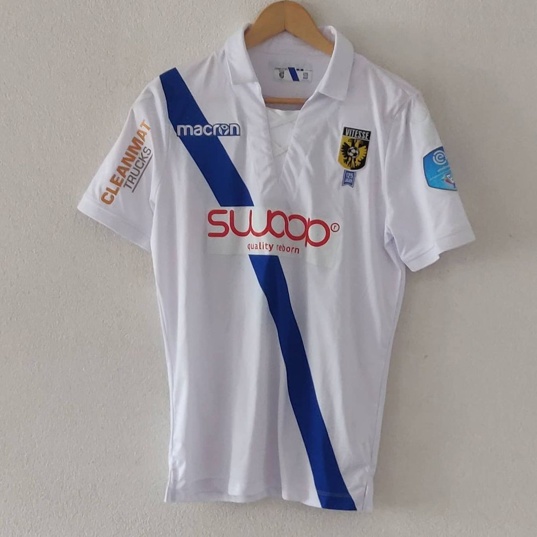 Vitesse 2017-18 Away Kit