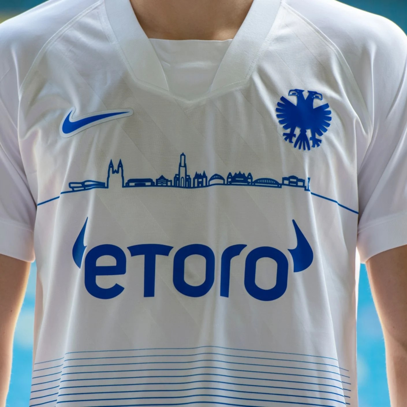 Vitesse 2021-22 Away Kit