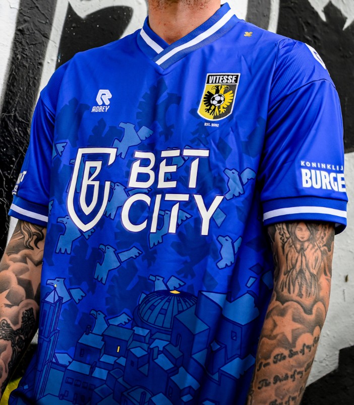 Vitesse 2024-25 Third Kit