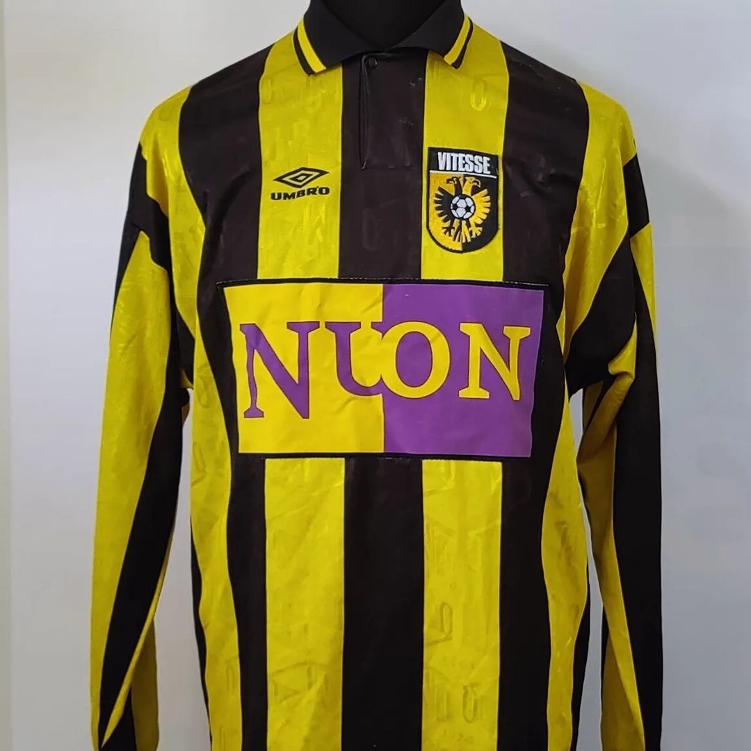 Vitesse 1995-96 Home Kit