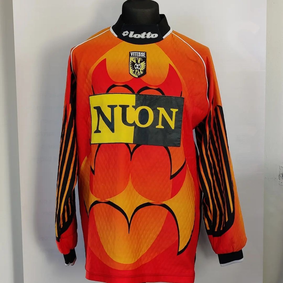 Vitesse 1997-98 GK Kit