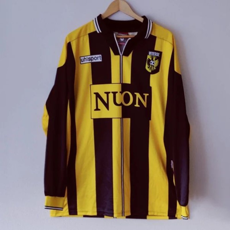 Vitesse 1999-00 Home 2 Kit