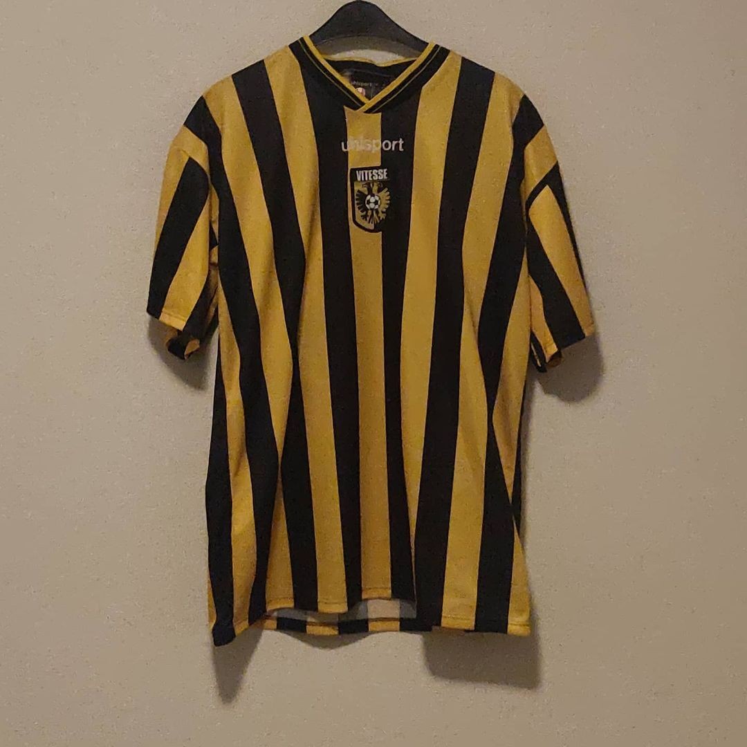 Vitesse 2001-02 Home Kit