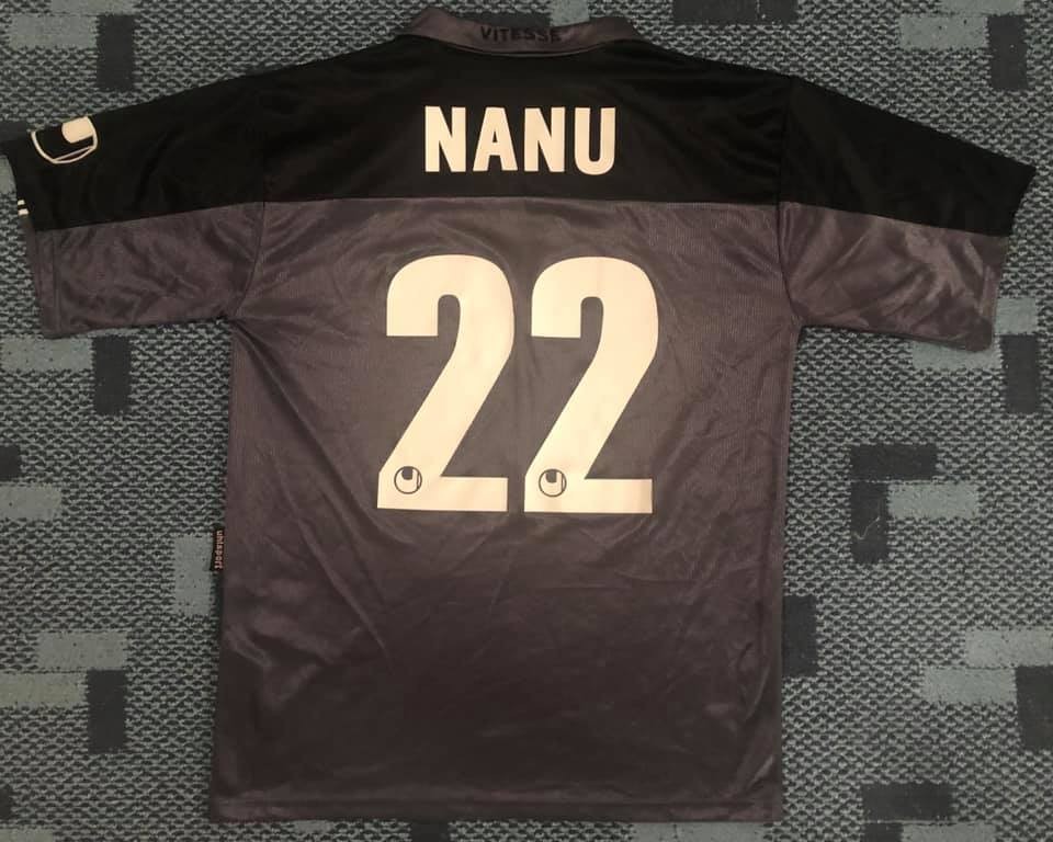 Vitesse 2001-02 Away Kit