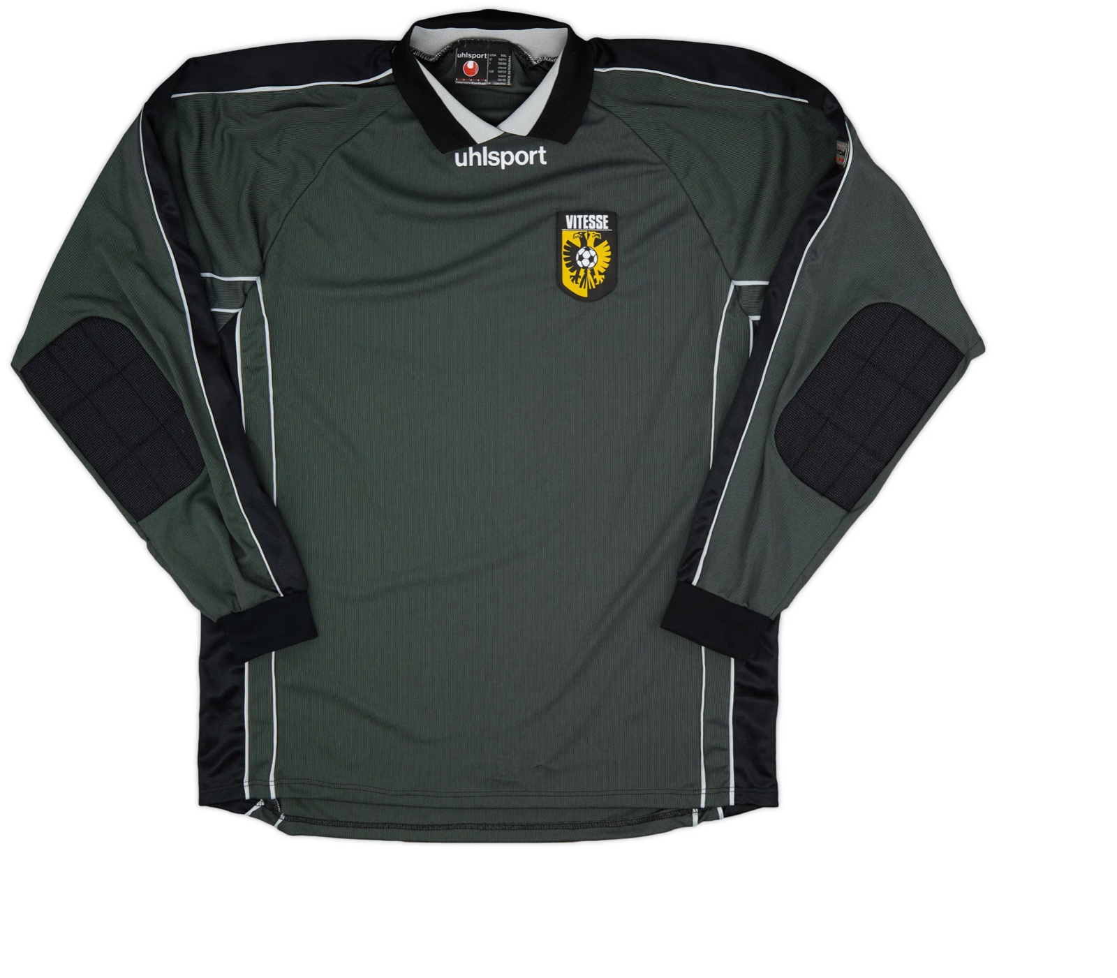 Vitesse 2001-02 GK 1 Kit