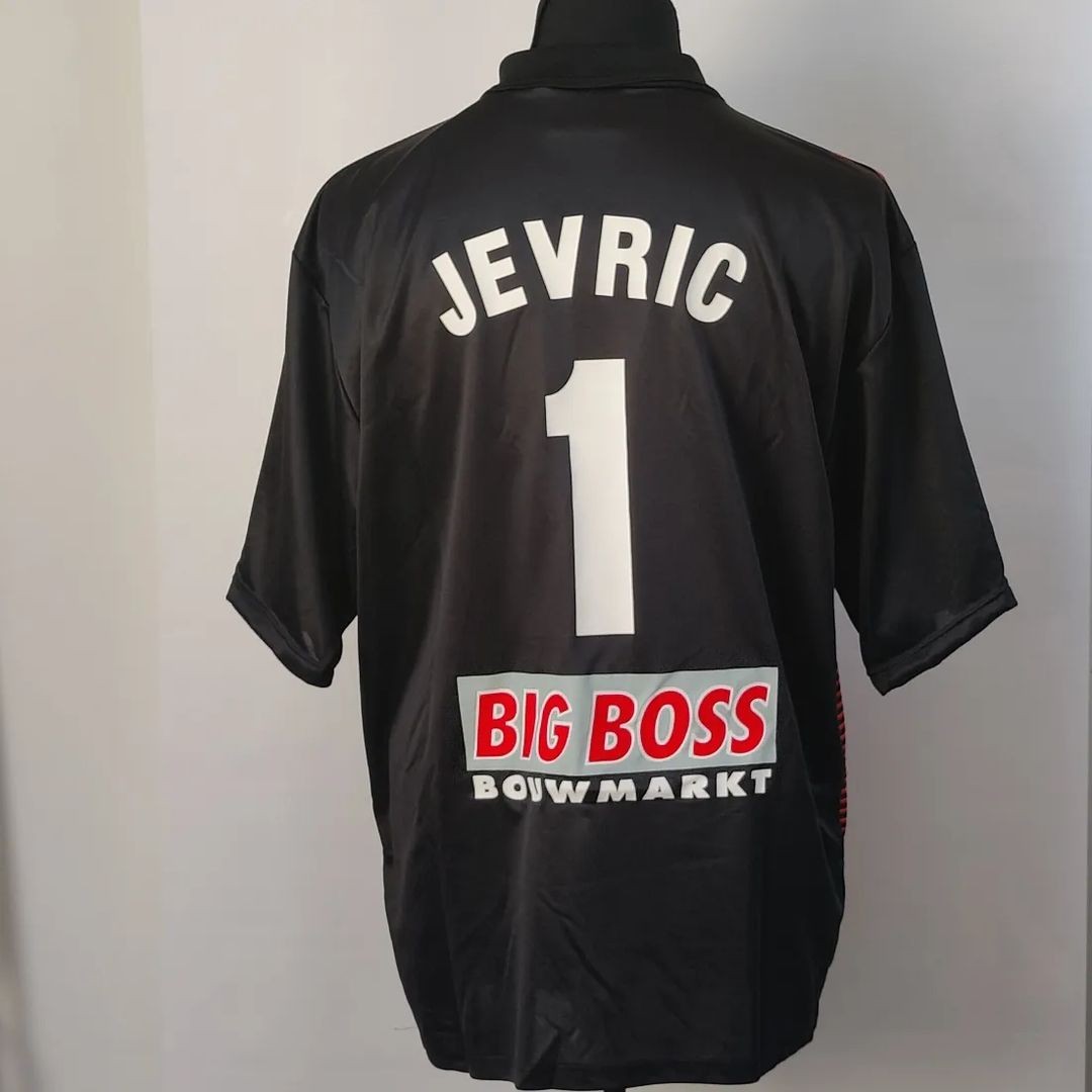 Vitesse 2002-03 GK Kit