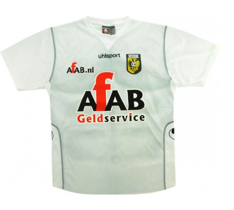 Vitesse 2004-05 Away Kit
