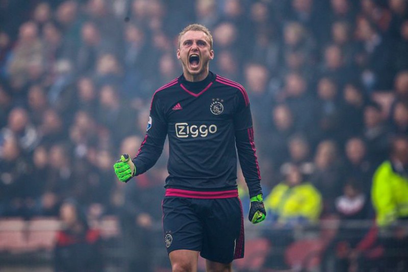 Ajax Amsterdam 2015-16 GK 1 Kit