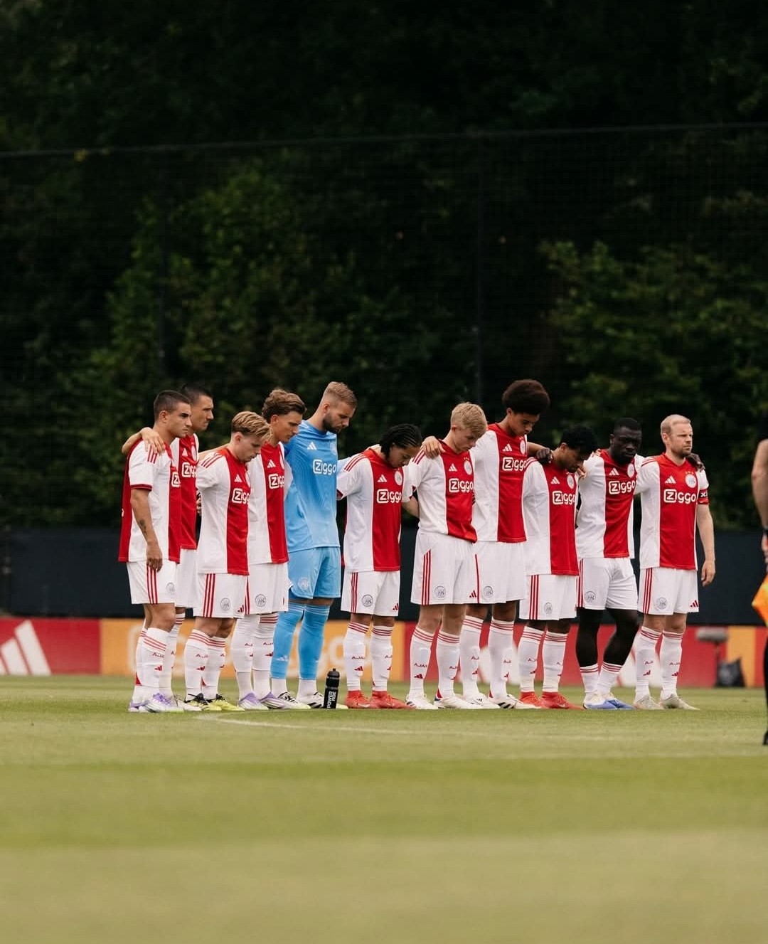 Ajax Amsterdam 2025-26 GK 4 Kit