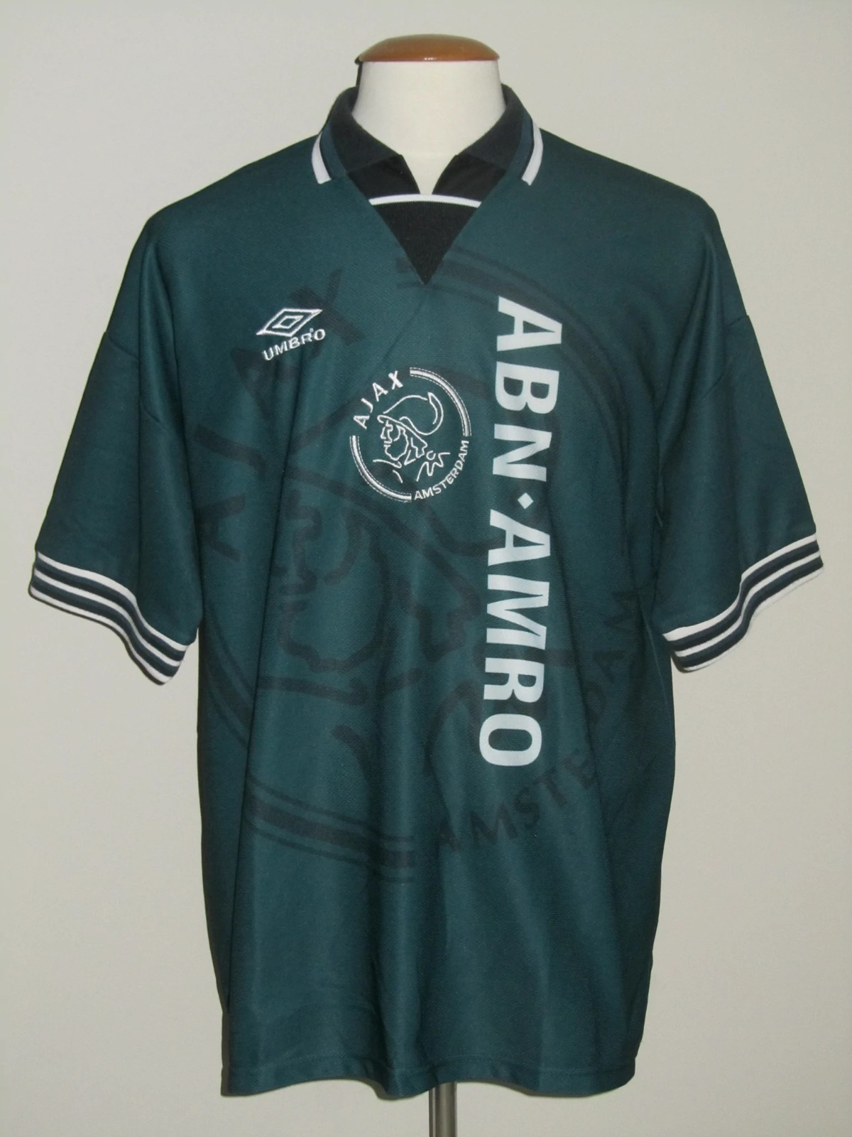 Ajax Amsterdam 1995-96 Away Kit