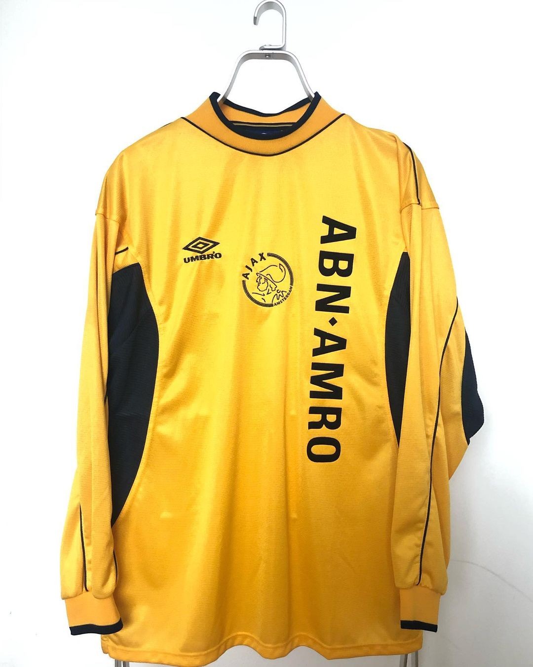 Ajax Amsterdam 1999-00 GK 2 Kit