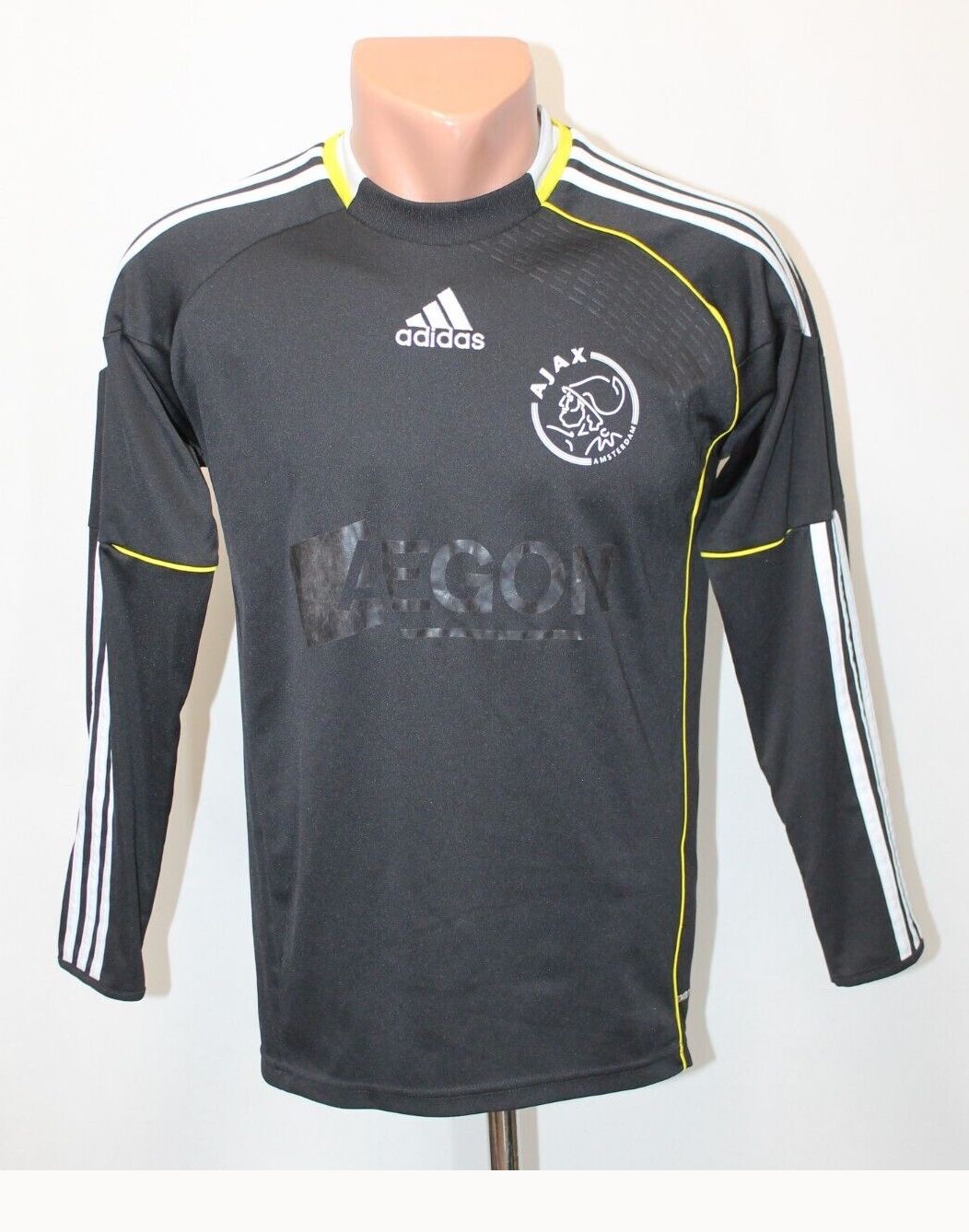 Ajax Amsterdam 2010-11 GK 3 Kit