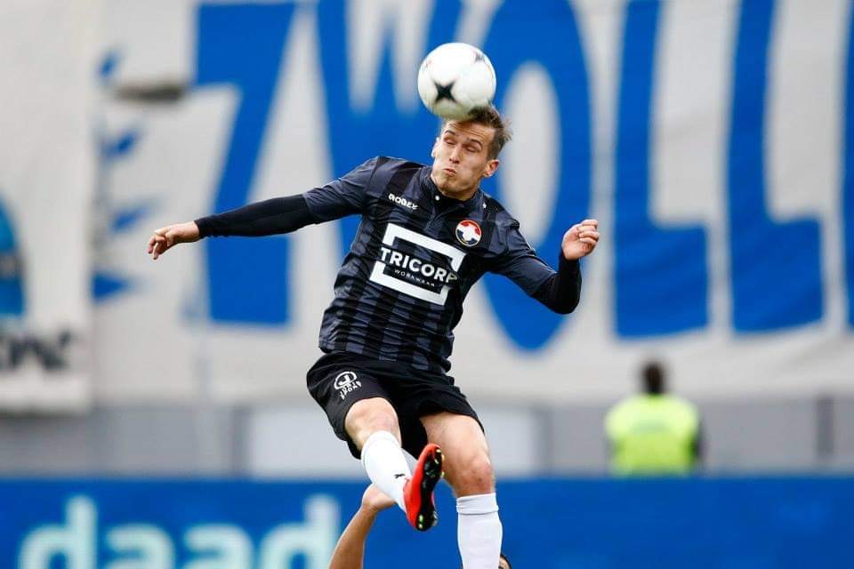 Willem II 2014-15 Third Kit