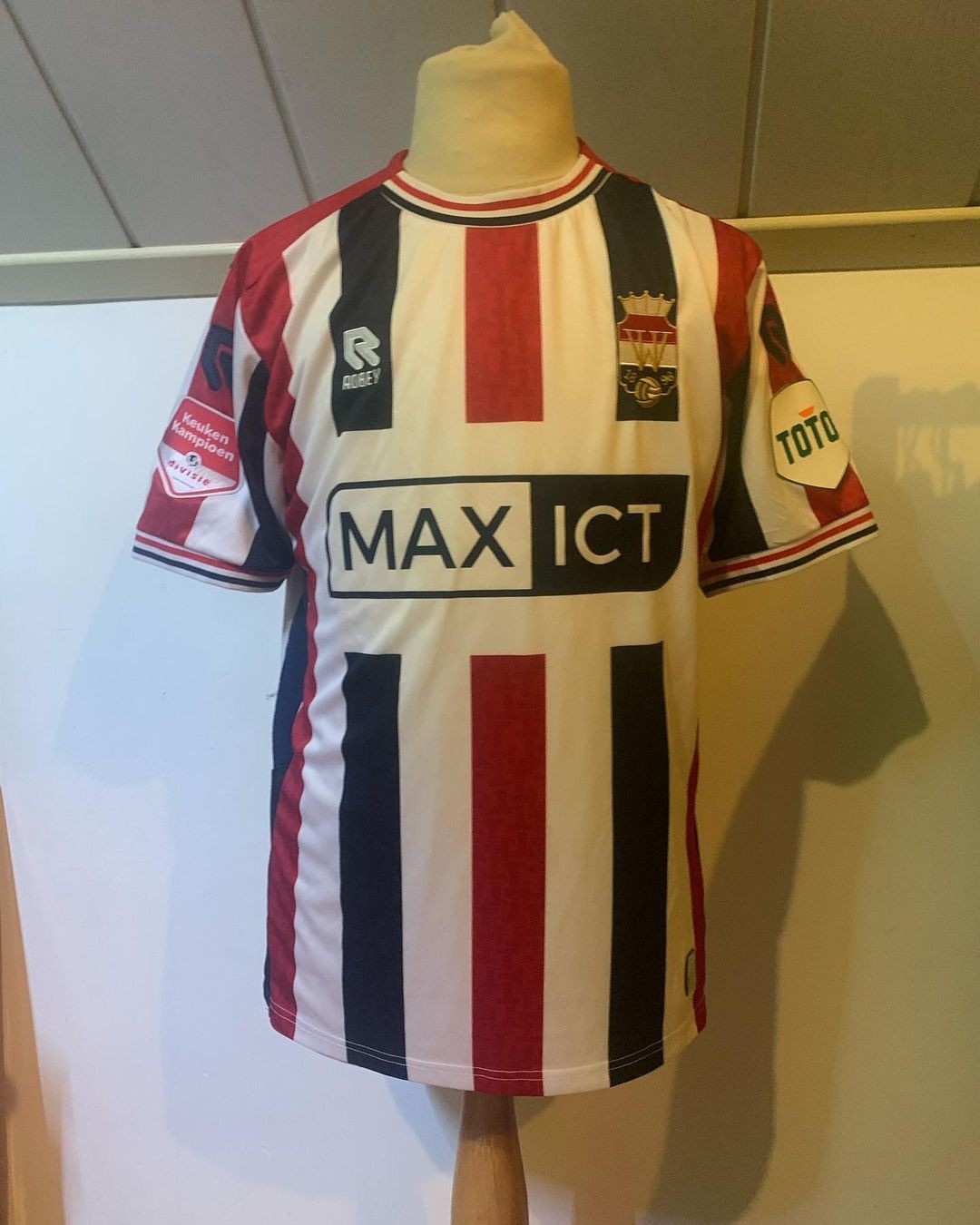 Willem II 2022-23 Home 2 Kit