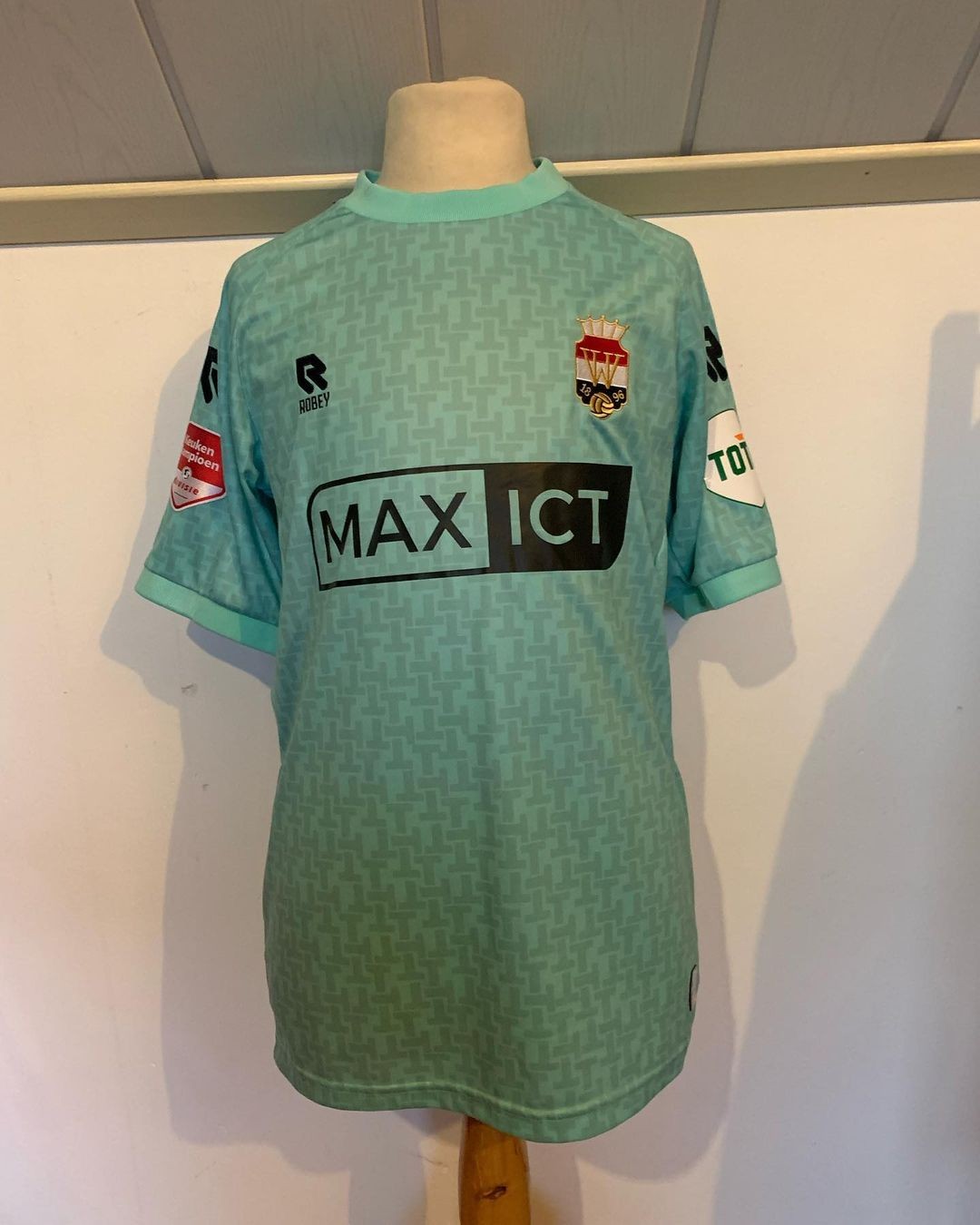 Willem II 2022-23 GK Kit
