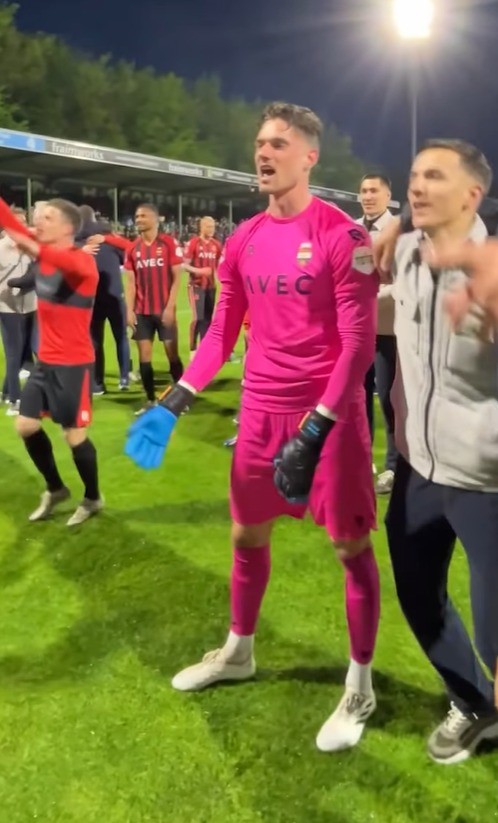Willem II 2023-24 GK 4 Kit